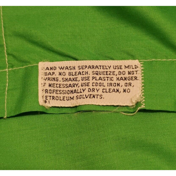 Vtg Izod of London Button Front Shirt Green Long Sleeve Men's Size Med USA READ - Picture 5 of 5